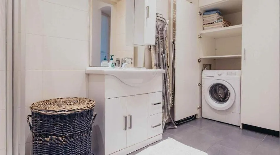 וינה Bulldog Economy Apartments